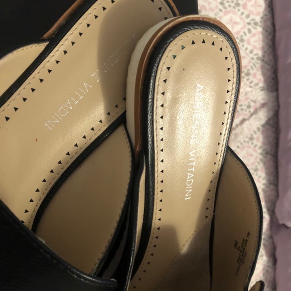 Adrienne Vittadini Lou flat slip-on mules. Size 8. - Picture 2 of 3